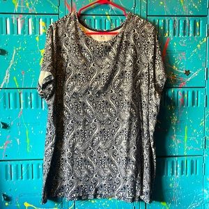 St. John’s Bay Bandana Style T Shirt. T212